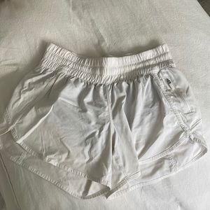 Lululemon Tracker Low-Rise Lined Short 4”